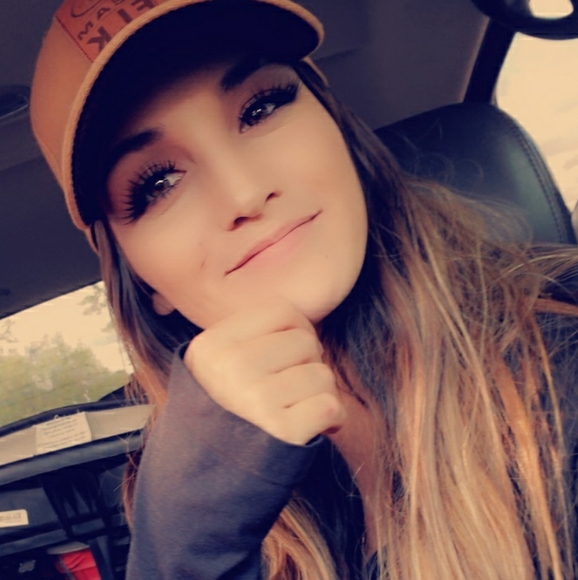 Meet your Posher, Seanna - Picture 1 of 1